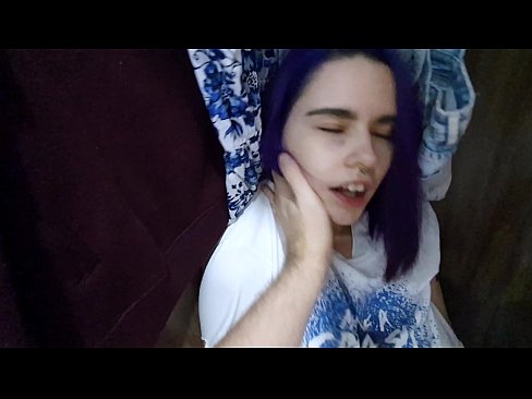 ❤️ Našel sem svojo sestro v omari in ji pomagal narediti ️ Sex video pri nas
