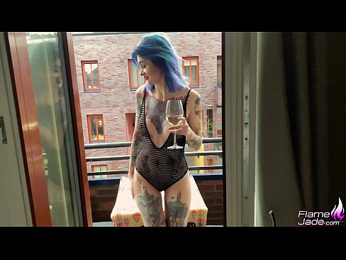 ❤️ Ogromno deklet, ki sesa z grlom in se strastno fuka pod odprtim nebom ️ Sex video pri nas